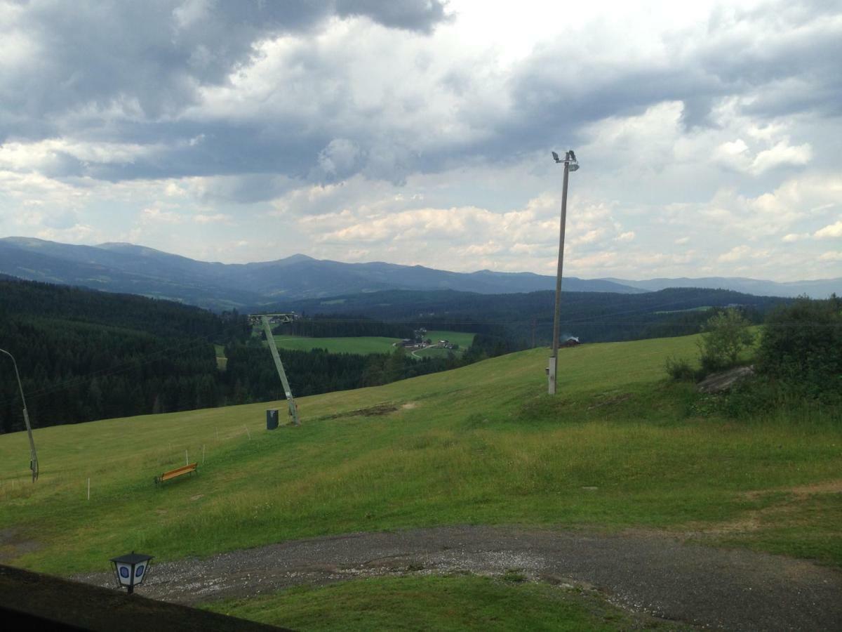 Alpengasthof Hoiswirt Modriach Extérieur photo